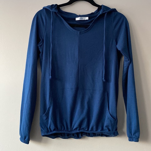 Ricki’s Long Sleeve Bubble Hem Hoodie - Picture 4 of 9